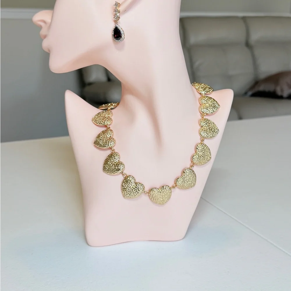 Luxury Gold Heart Link Necklace